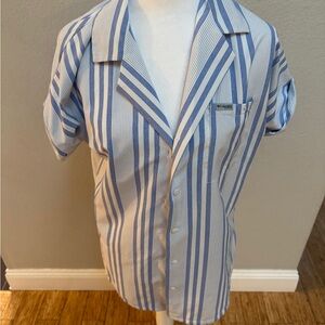 Columbia women’s  Short-Sleeve Button-Down Shirt in Blue and White Stripes